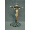 Image 1 : Un Christ en croix espagnol du 18e Siècle en bois sculpté polychrome sur une base rocheuse, la cr...