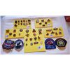 Image 1 : RCMP AND POLICE SERVICE PINS, LOT OF 44, 4 PATCHES