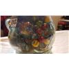 Image 2 : JAR OF UNUSUAL MARBLES