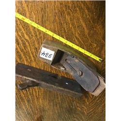 2 VINTAGE WOOD PLANES