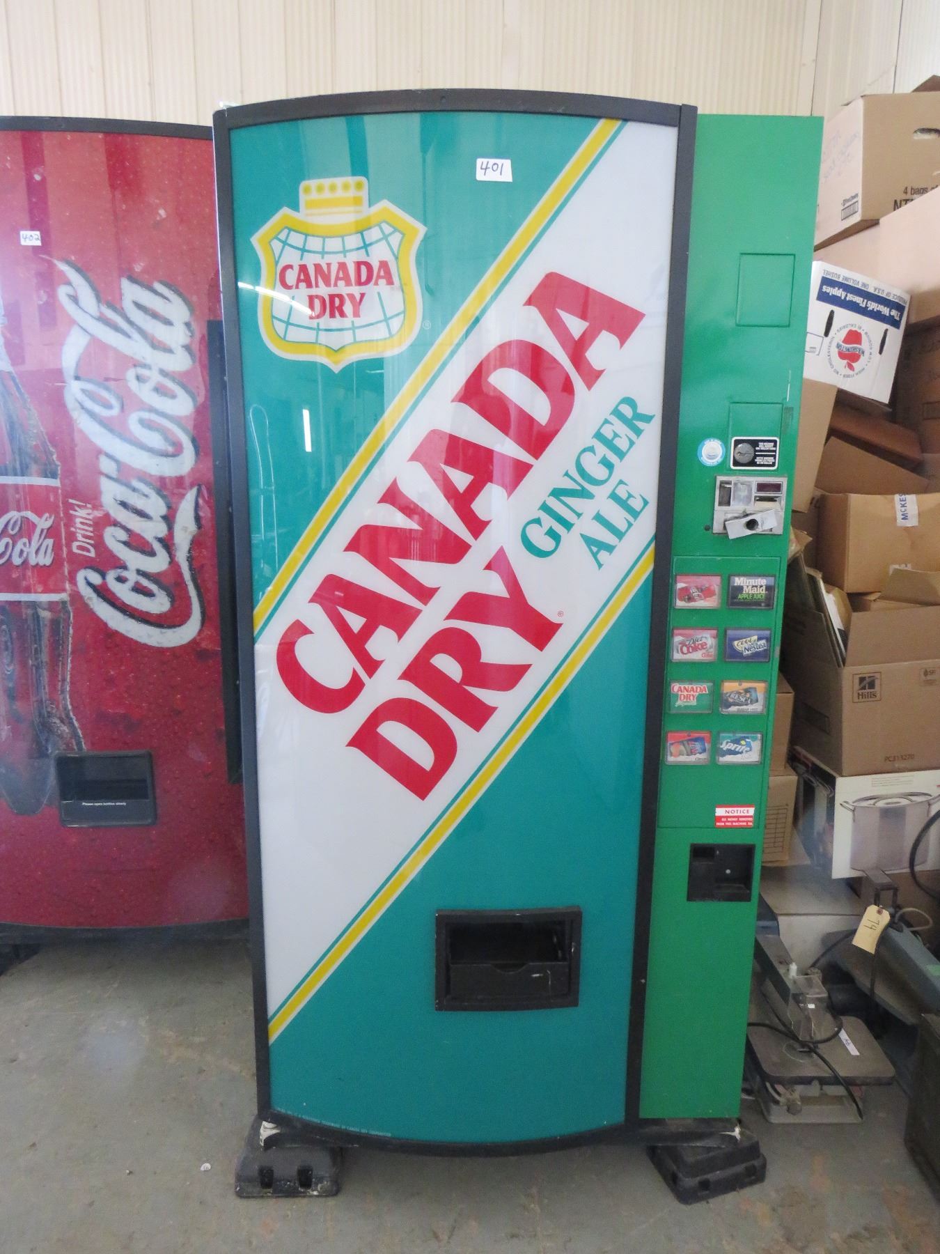CANADA DRY VENDING MACHINE MODEL DNCB368R72168 NO COIN MECHANISM