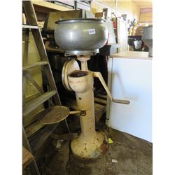 ANTIQUE CRANK CREAM SEPERATOR, INTACT