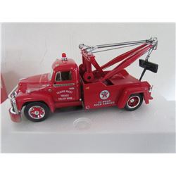 6 1995 DIAMOND T WRECKERS