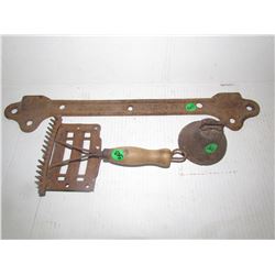 CURRY COMB, CAST BELL, PART FOR "STANDARD" COOK STOVE