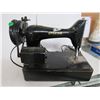 Image 3 : VINTAGE SPARTAN SEWING MACHINE