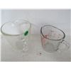 Image 3 : FIREKING (1C) & PYREX (2C) MEASURING CUPS