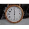 Image 1 : WOOD CLOCK, BATTERY OPERATED