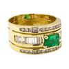 Image 1 : 0.90 ctw ct Emerald and Diamond Ring - 18KT Yellow Gold