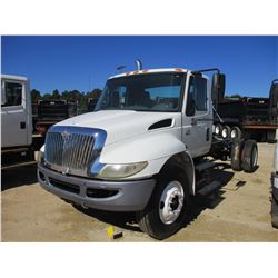 2004 INTERNATIONAL 4300 CAB & CHASSIS, VIN/SN:1HTMMAAN94H650784 - IHC, 6 SPEED TRANS, GVW 33,000LB, 