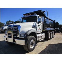 2017 MACK GU713 DUMP, VIN/SN:1M2AX07C3HM034868 - TRI-AXLE, 455 HP MACK MP8 ENGINE, ALLISON A/T, 44K 