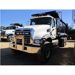 2017 MACK GU713 DUMP TRUCK, VIN/SN:1N2AX07C1HM033539 - TRI-AXLE, 455 HP MACK MP8 DIESEL ENGINE, MACK