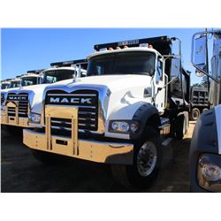 2017 MACK GU713 DUMP TRUCK, VIN/SN:1M2AX09C7HM033560 - T/A, 415 HP MACK MP8 ENGINE, ALLISON A/T, 44K