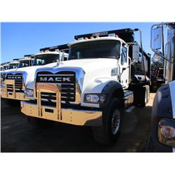 2017 MACK GU713 DUMP TRUCK, VIN/SN:1M2AX09C2HM033563 - T/A, 415 HP MACK MP8 ENGINE, ALLISON A/T, 44K