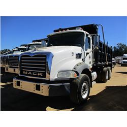 2007 MACK CTP713B DUMP, VIN/SN:1M2AT13C67M002003 - T/A, 395 HP MACK MP7 ENGINE, 10 SPEED TRANS, 44K 