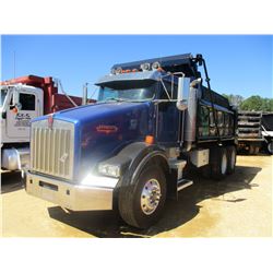 2005 KENWORTH T800 DUMP TRUCK, VIN/SN:1NKDLU9X25J085004 - T/A, 430 HP C13 ENGINE, 8LL TRANS, 15' HEI