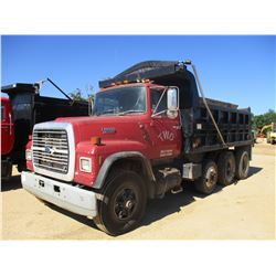 1988 FORD L8000 DUMP TRUCK, VIN/SN:1FDYU82A9JVA02891 - TRI-AXLE, CAT DIESEL ENGINE, 8LL TRANS, 15' S