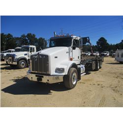 2011 KENWORTH T800 ROLL OFF, VIN/SN:1NKDLP0X7BJ295270 - T/A, PACECAR DIESEL ENGINE, 10 SPEED TRANS, 