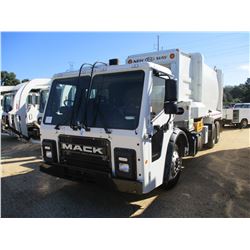 2018 MACK LR613 GARBAGE TRUCK, VIN/SN:1M2LR06C5JM003132 - SIDE LOADER, T/A, LH & RH DRIVE CONTROLS, 