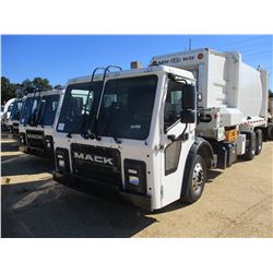 2018 MACK LR613 GARBAGE TRUCK, VIN/SN:1M2LR06C7JM003133 - SIDE LOADER, T/A, LH & RH DRIVE CONTROLS, 
