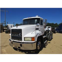 2001 MACK CH613 TRUCK TRACTOR, VIN/SN:1M1AA13Y31W139031 - T/A, E7350 MACK DIESEL ENGINE, 6 SPEED TRA