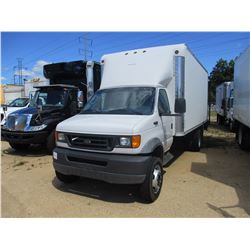2003 FORD E550 BOX TRUCK, VIN/SN:1FDAE55F53HA80039 - S/A, 18' BOX BODY, ROLL UP DOOR, DOVETAIL, TAIL