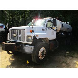 1998 CHEVROLET C8500 ASPHALT DISTRIBUTOR, VIN/SN:1GBP7HICXWJ112989 - S/A, CAT DIESEL ENGINE, A/T, 33