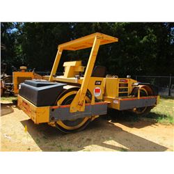 2001 HYPAC C778B ROLLER, VIN/SN:109B21501820 - TANDEM, VIBRATORY, 78" SMOOTH DRUM, WATER SYSTEM, CAN