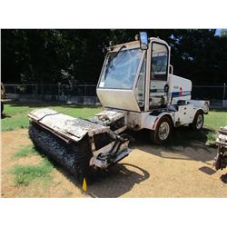2014 ROADTEC FB-85 BROOM, VIN/SN:167 - 8' HYD BROOM, CAB, A/C, METER READING 2,077 HOURS