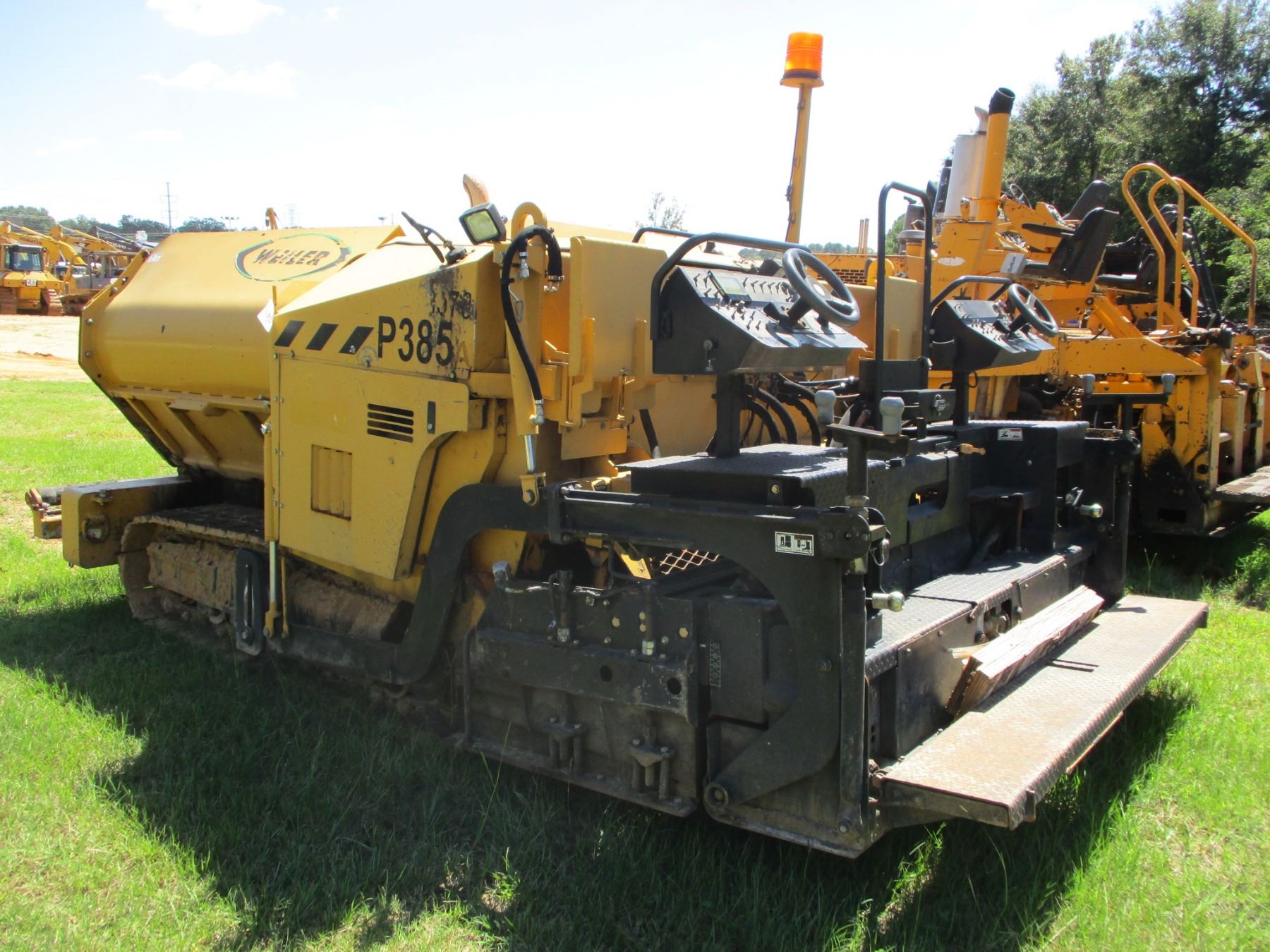 2015 WEILER P385 ASPHALT PAVER, VIN/SN:P385A-1573 - CRAWLER, 10' SCREED ...