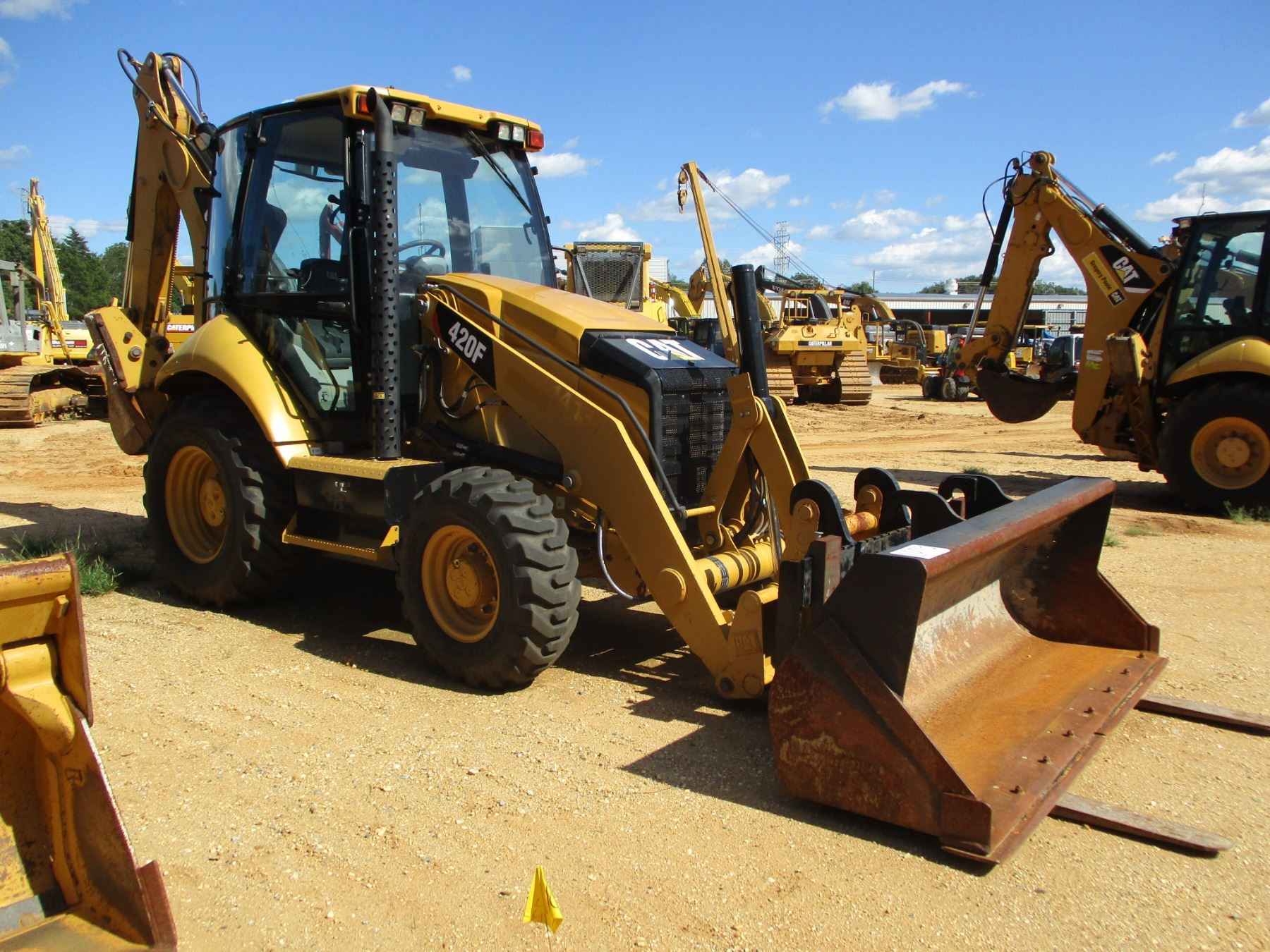 2012 CAT 420F LOADER BACKHOE, VIN/SNSKR00628 4X4, COUPLER, BUCKET