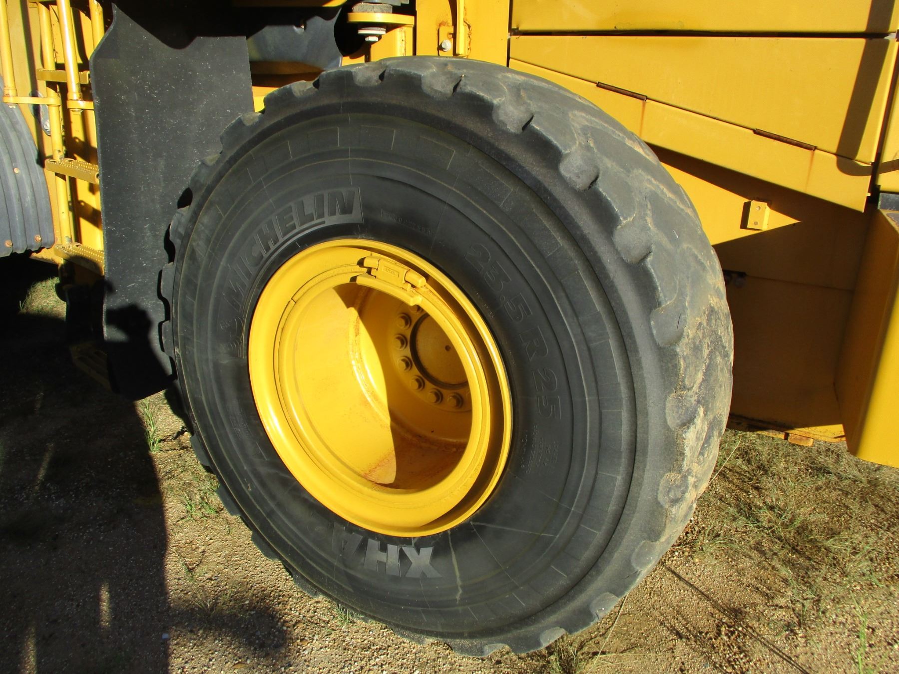 2011 JOHN DEERE 724K WHEEL LOADER, VIN/SN638059 BUCKET, RIDE CONTROL