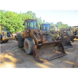DRESSER 520C WHEEL LOADER, VIN/SN:P010862 - BUCKET, CAB, A/C, 20.5R25 TIRES, METER READING 3,925 HOU