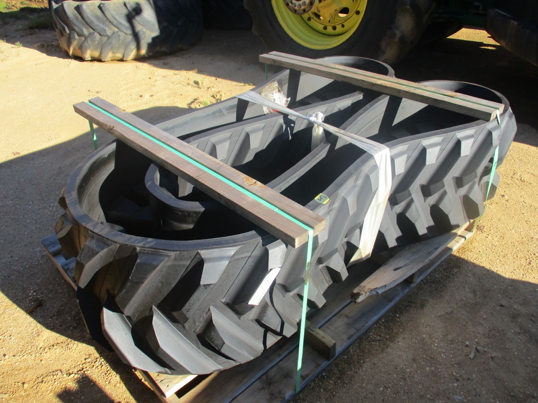 2013 JOHN DEERE 8360RT SCRAPER TRACTOR, VIN/SN909102 CRAWLER, 6