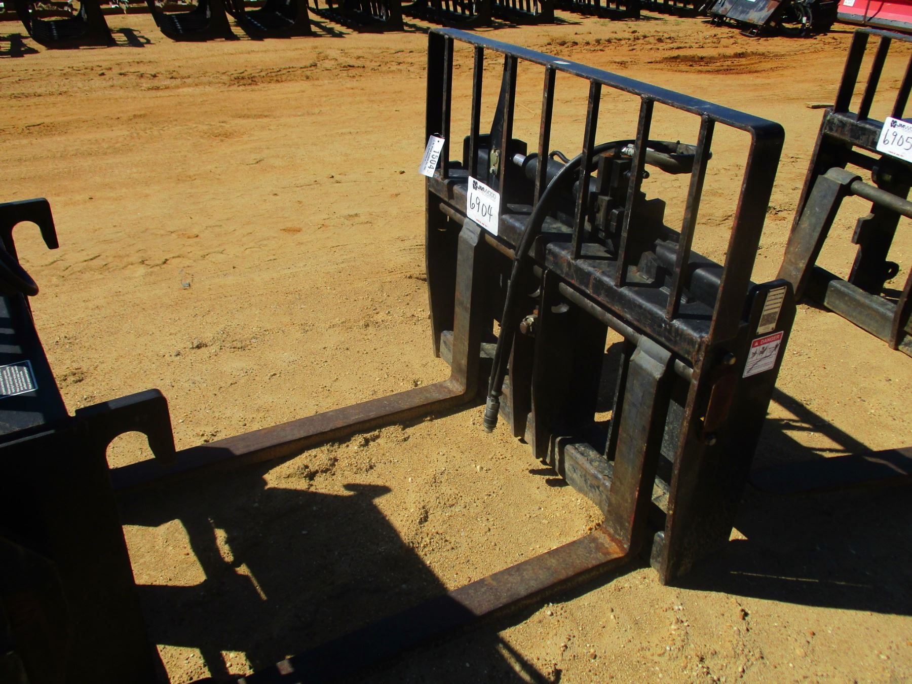 JLG FORK ATTACHMENT FITS SKID STEET LOADER, (B6)