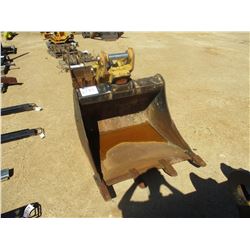 42" QUICK DISCONNECT BUCKET (B6)