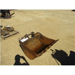 35" QUICK DISCONNECT BUCKET (B6)