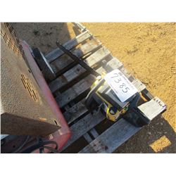 MCCULLOCH CHAIN SAW, - 20", (B9)