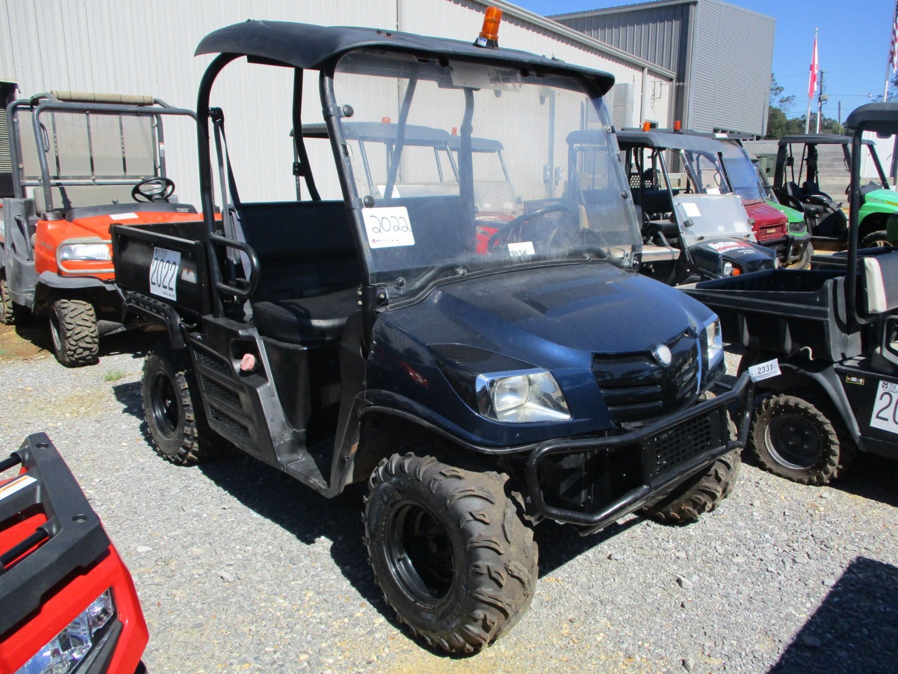 CUSHMAN XD 1600 SIDE BY SIDE, 4X4, KUBOTA DIESEL ENGNE, WINDSHIELD, CANOPY, DUMP BED