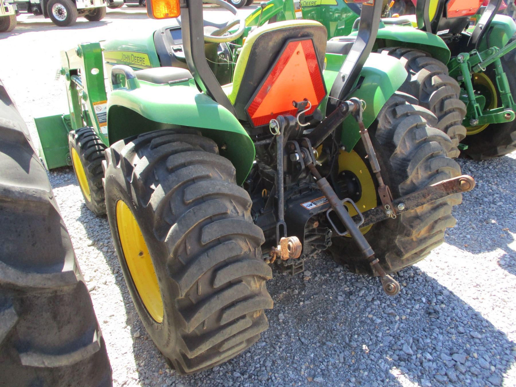 2012 JOHN DEERE 3032E FARM TRACTOR, VIN/SN411643 MFWD, JOHN DEERE
