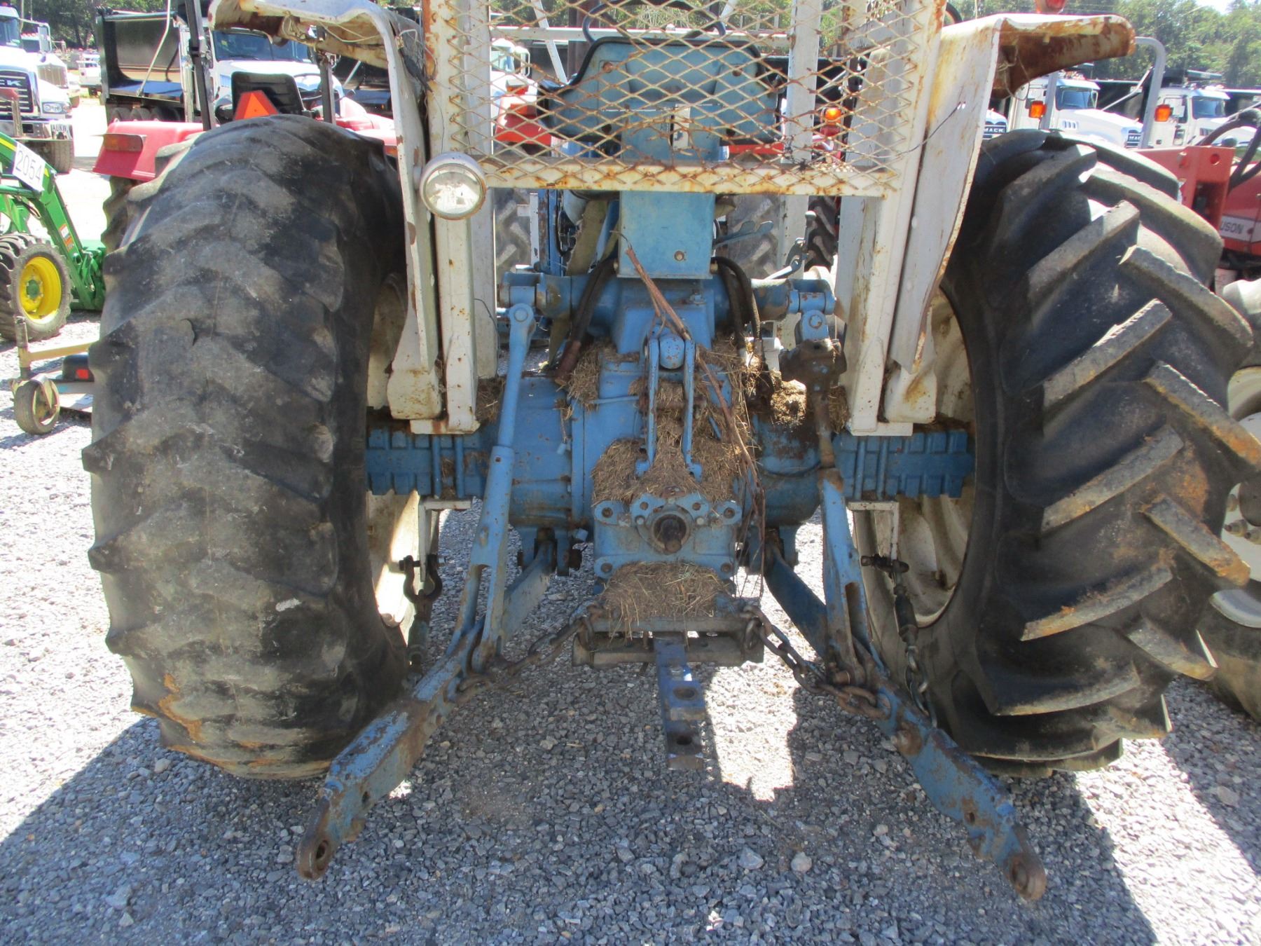 FORD 6600 FARM TRACTOR, VIN/SN:C630474 - CANOPY, 16.9-30 REAR TIRES, 10 ...