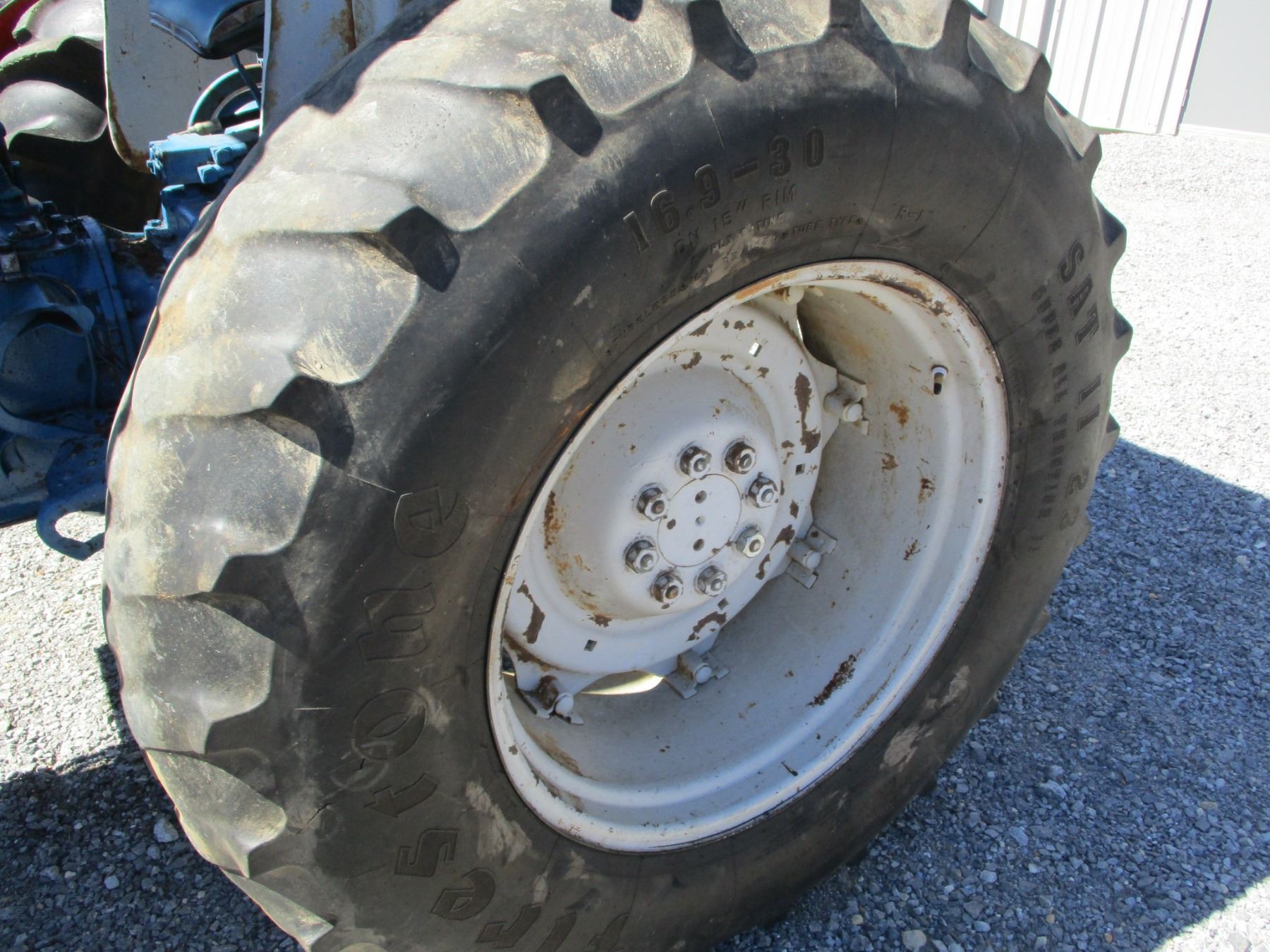 FORD 6600 FARM TRACTOR, VIN/SN:C630474 - CANOPY, 16.9-30 REAR TIRES, 10 ...