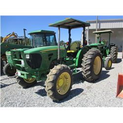 2013 JOHN DEERE 5083E FARM TRACTOR, VIN/SN:511057 - MFWD, 2 REMOTES, CANOPY, 16.9-30 TIRES, METER RE