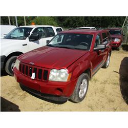 2005 JEEP GRAND CHEROKEE VIN/SN:1J4GR48K15C539776 - 4X4, GAS, A/T, ODOMETER READING 131,800 MILES (T