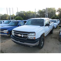 2007 CHEVROLET 2500 HD PICK UP, VIN/SN:1GCHK23U67F146174 - 4X4, CREW CAB, V8 GAS ENGINE, A/T, ODOMET