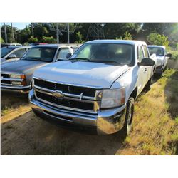 2008 CHEVROLET 2500HD PICK UP, VIN/SN:1GCHK23K08F140158 - 4X4, CREW CAB, GAS ENGINE, A/T (ODOMETER R