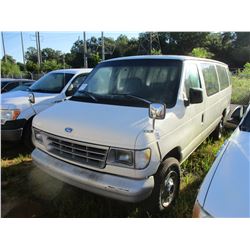 1994 FORD CLUB WAGON PASSENGER VAN, VIN/SN:1FBJS31Y8PHB50393 - GAS ENGINE, A/T, 11 PASSENGER