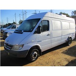 2005 DODGE 3500 SPRINTER VAN, VIN/SN:WD0PD544655841254 - GAS ENGINE, A/T, REAR LIFT GATE, ODOMETER R