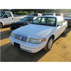 2002 FORD CROWN VICTORIA VIN/SN:2FAFP71W42X134389 - GAS ENGINE, A/T, ODOMETER READING 146,578 MILES