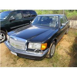 1989 MERCEDES 420SEL VIN/SN:WDBCA35D8KA434556 - GAS ENGINE, A/T, ODOMETER READING 205,000 MILES
