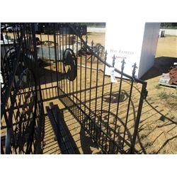 16' IRON GATE W/POST, HORSE HEAD SCENE, (C6)